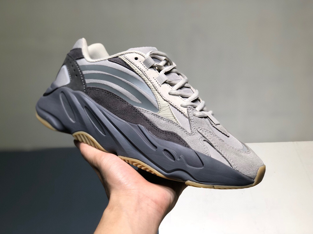 아디다스 이지부스트 700 남녀공용 신발 운동화 스니커즈