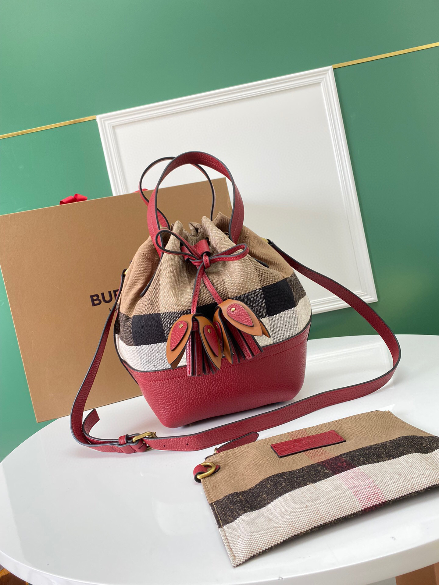 버버리 애쉬비 스몰 호보백