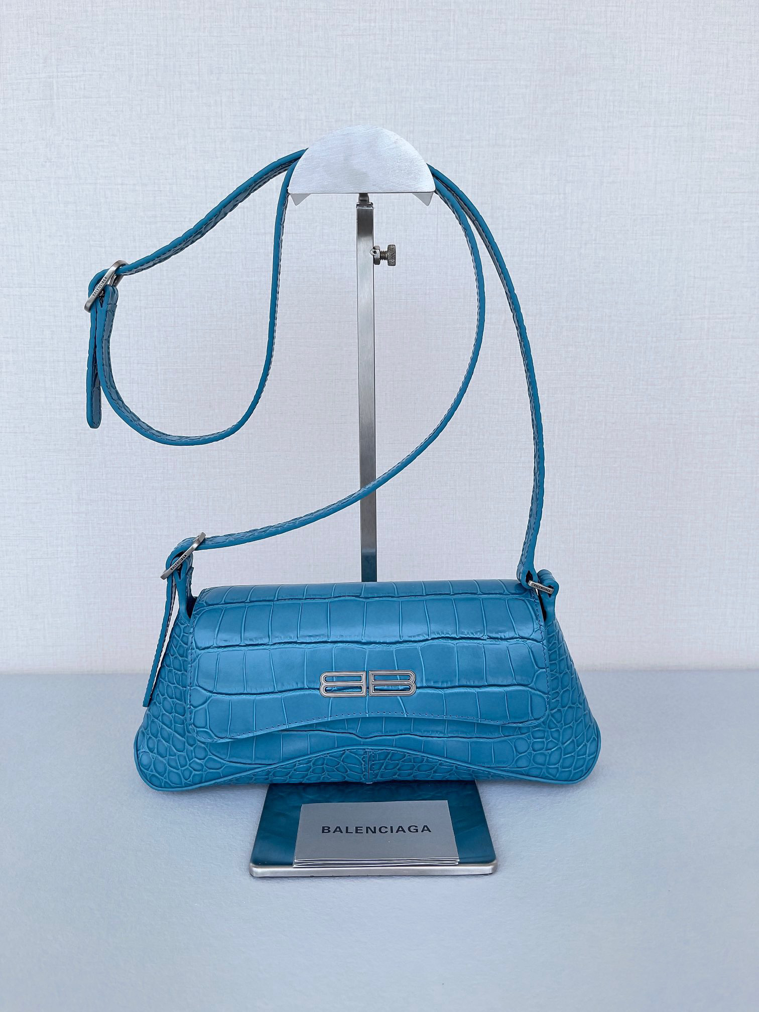 발렌시아가 크로크 플립백