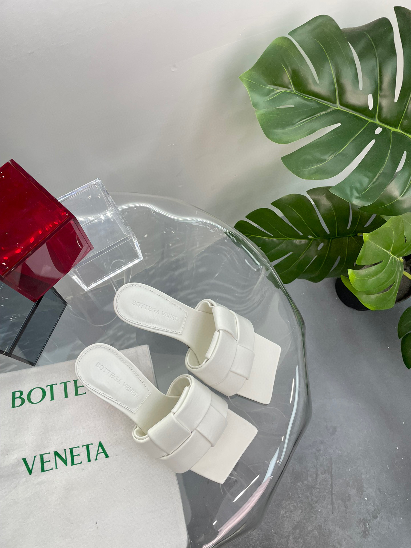 보테가베네타 여자 슬리퍼