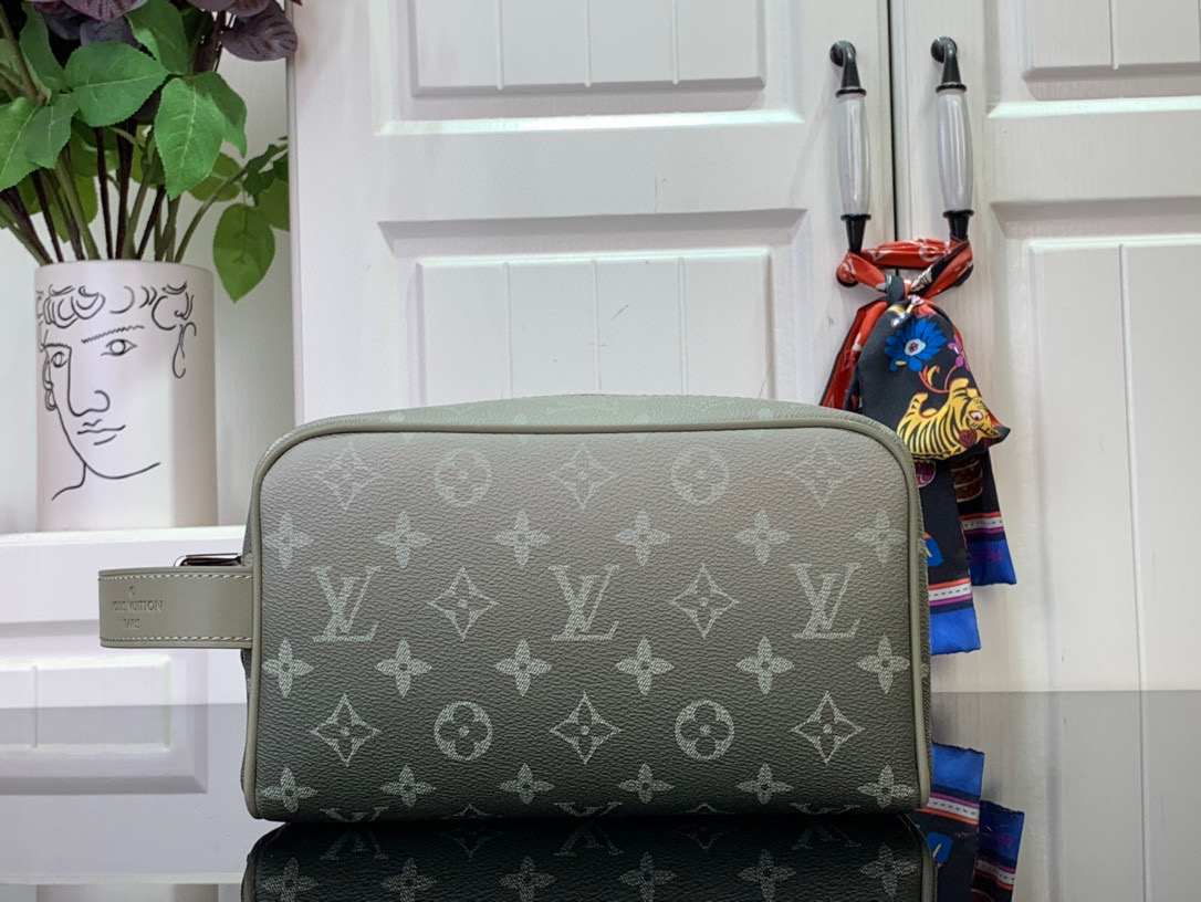 루이비통  클러치백 M11559