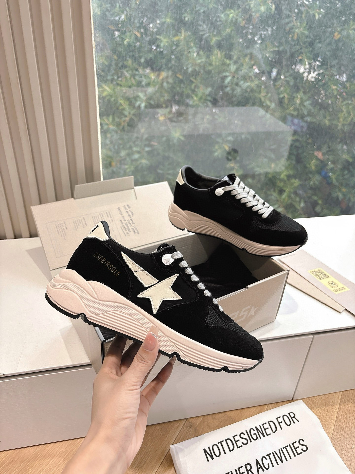 골든구스 남녀공용 스니커즈 신발 운동화