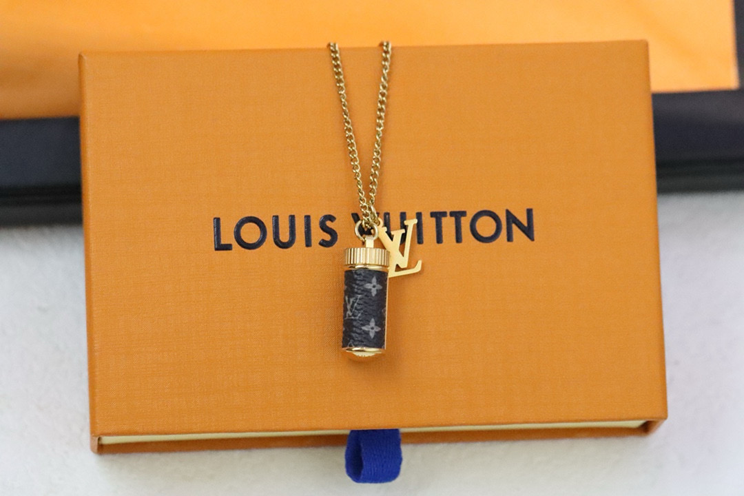 루이비통 목걸이