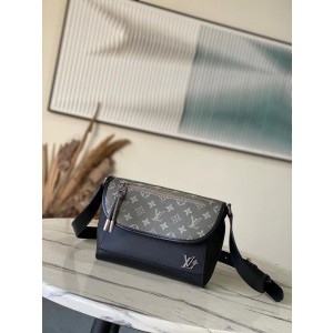 루이비통 M12625 남자가방