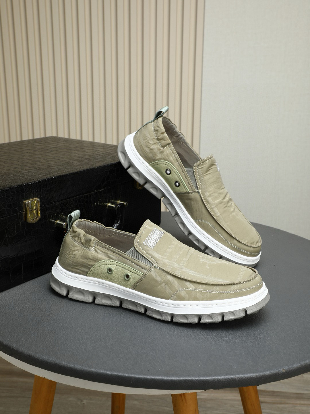 프라다 남자 스니커즈 신발 운동화