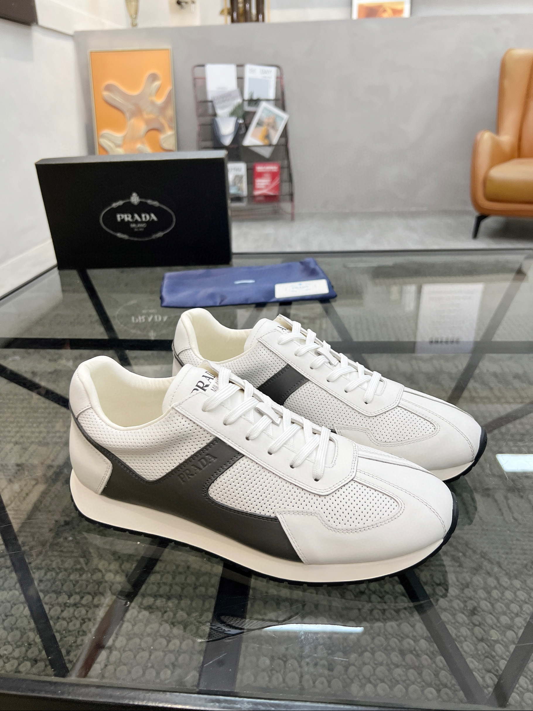프라다 남자 스니커즈 신발 운동화