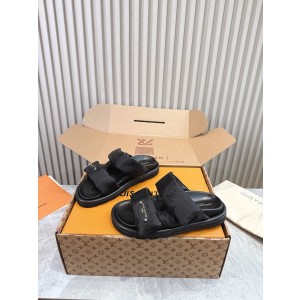 루이비통 남여 공용 슬리퍼