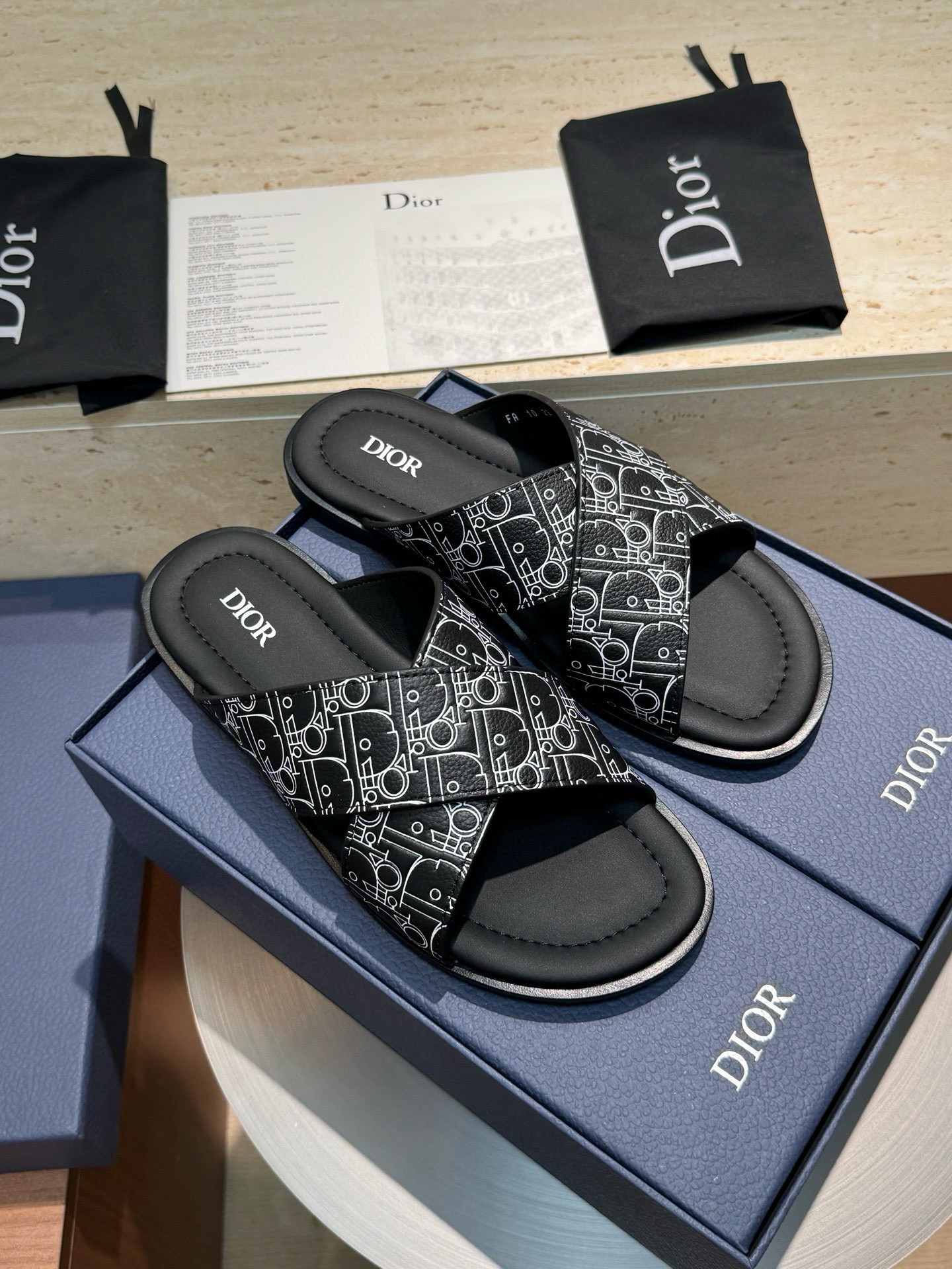 디올 남자 슬리퍼