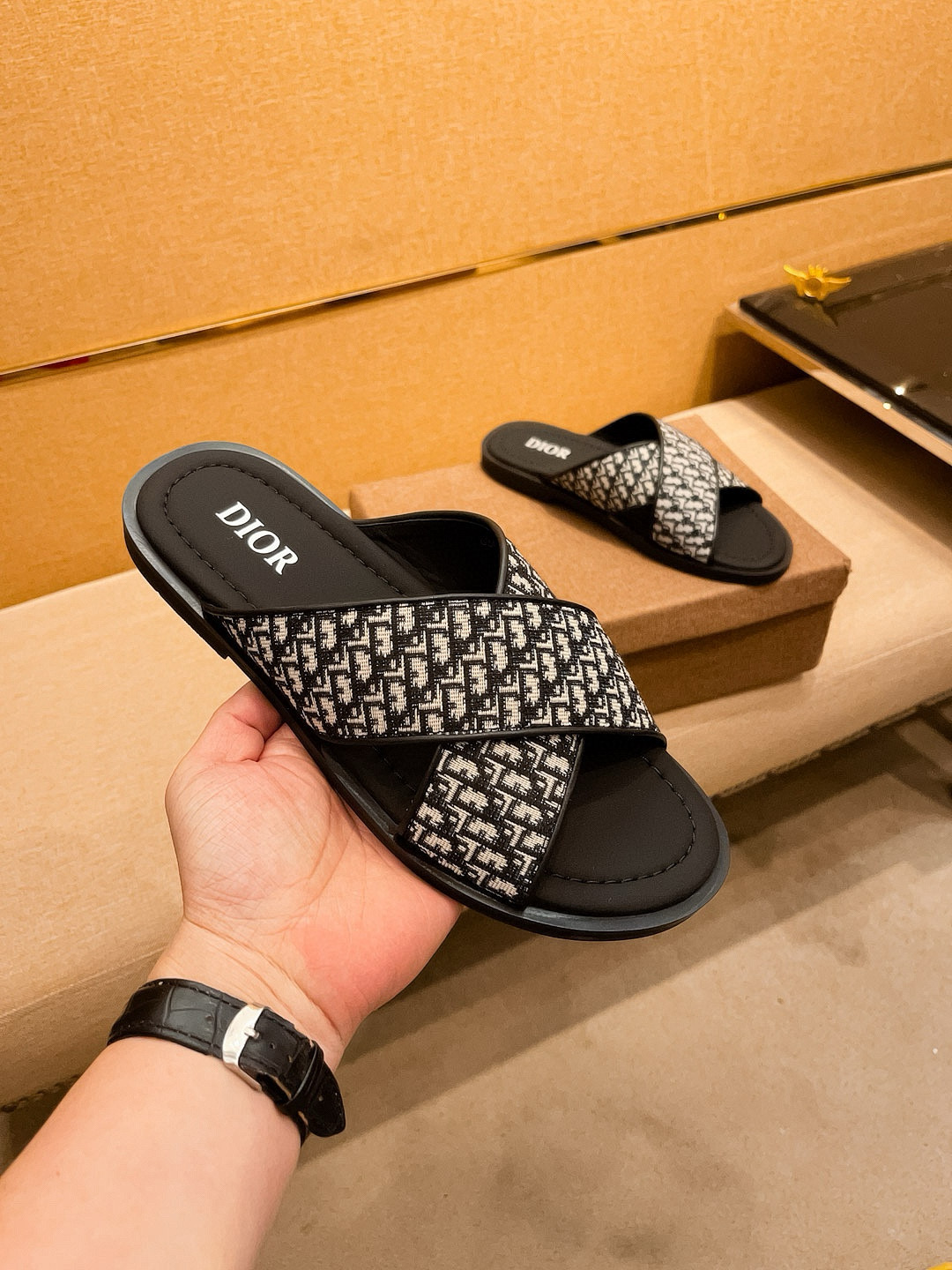 디올 남자 슬리퍼