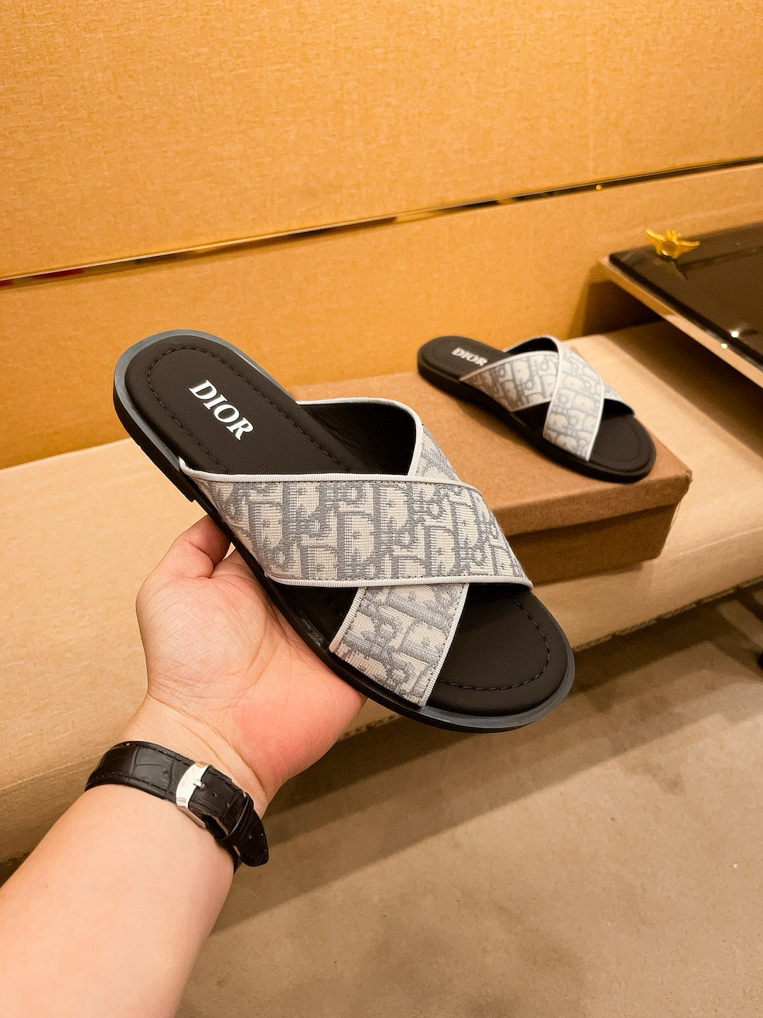 디올 남자 슬리퍼