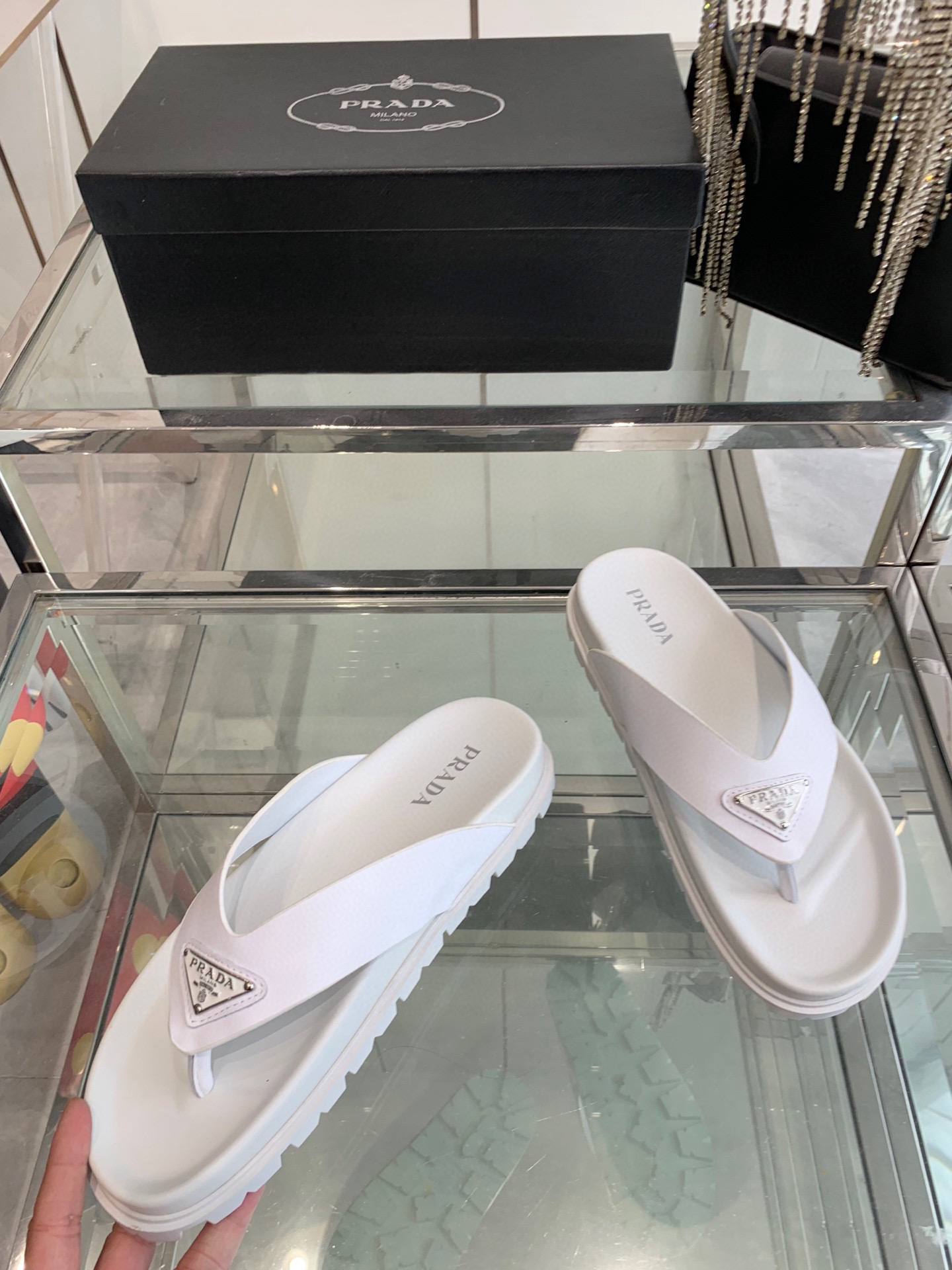 프라다 남자 슬리퍼