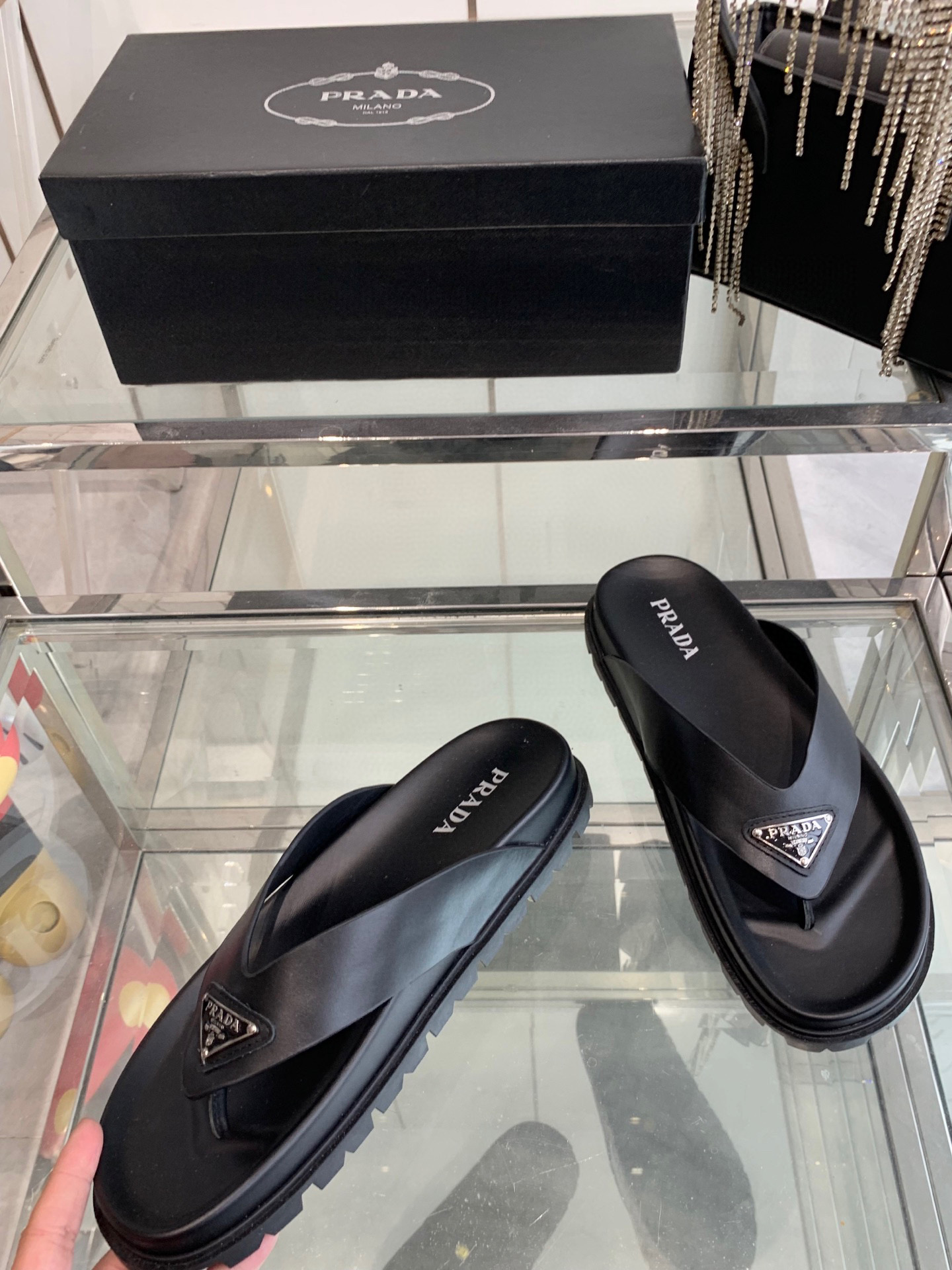 프라다 남자 슬리퍼