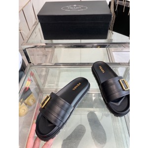 프라다 남자 슬리퍼