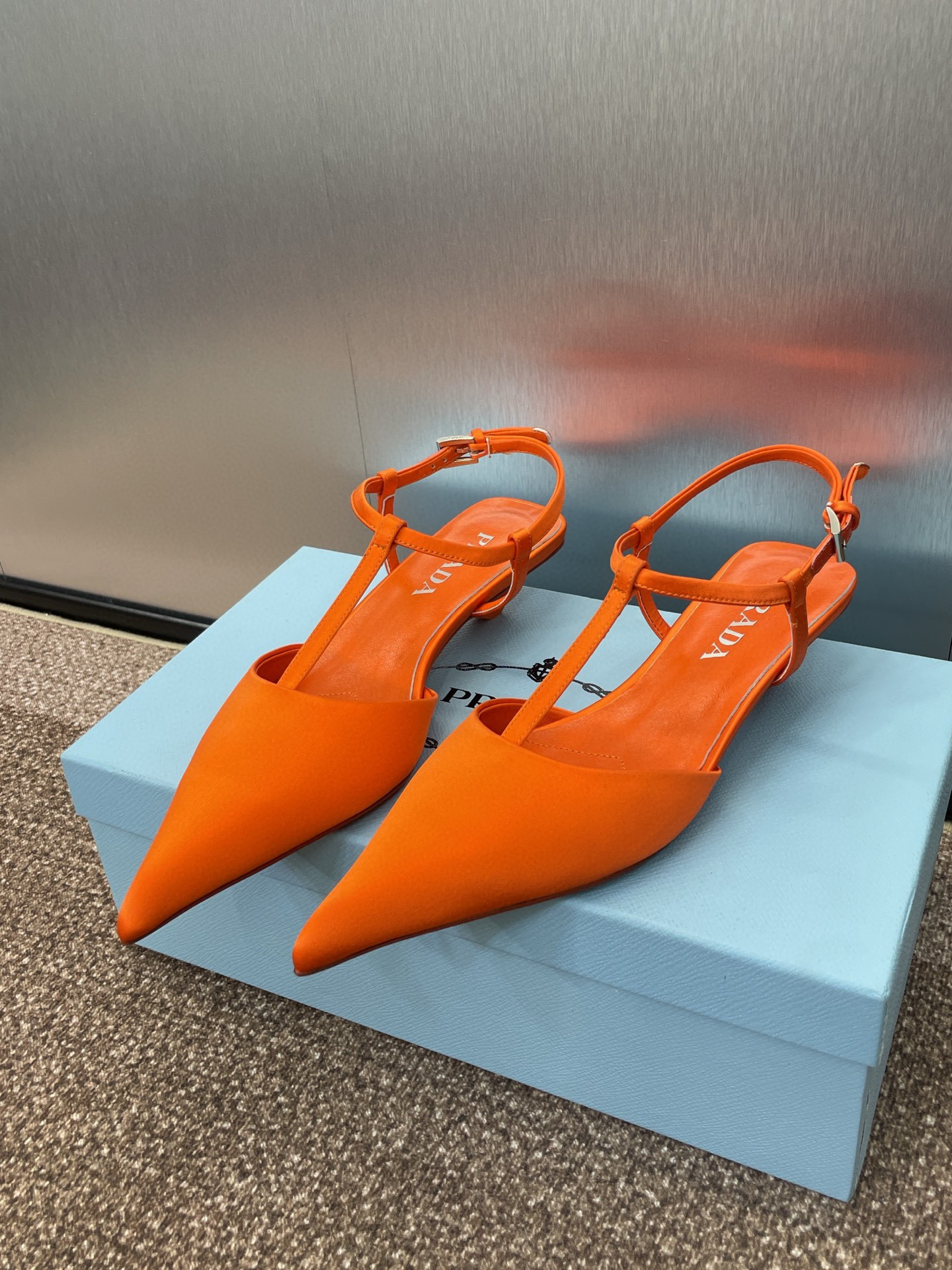 프라다 여자 샌들 3.5cm