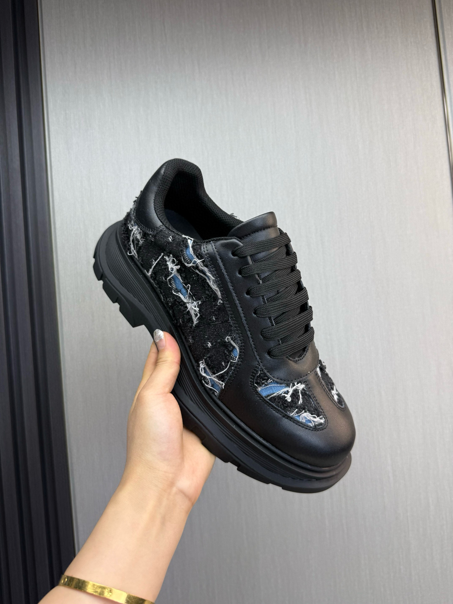 펜디 남녀공용 신발 운동화 스니커즈