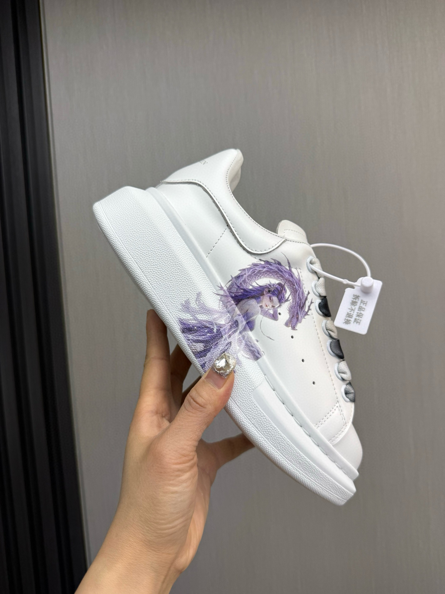 알렉산더 맥퀸 남녀공용 신발 운동화 스니커즈