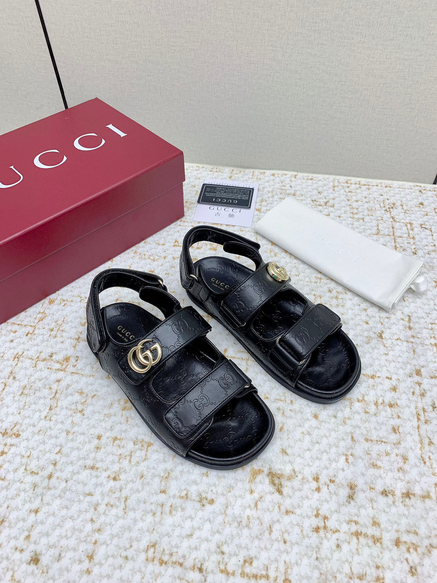 구찌 여자 샌들