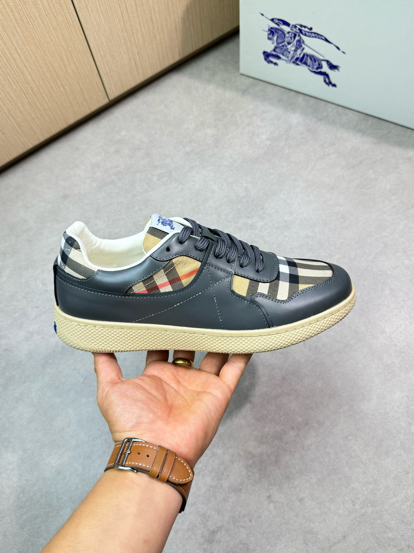 버버리 남자 신발 운동화 스니커즈