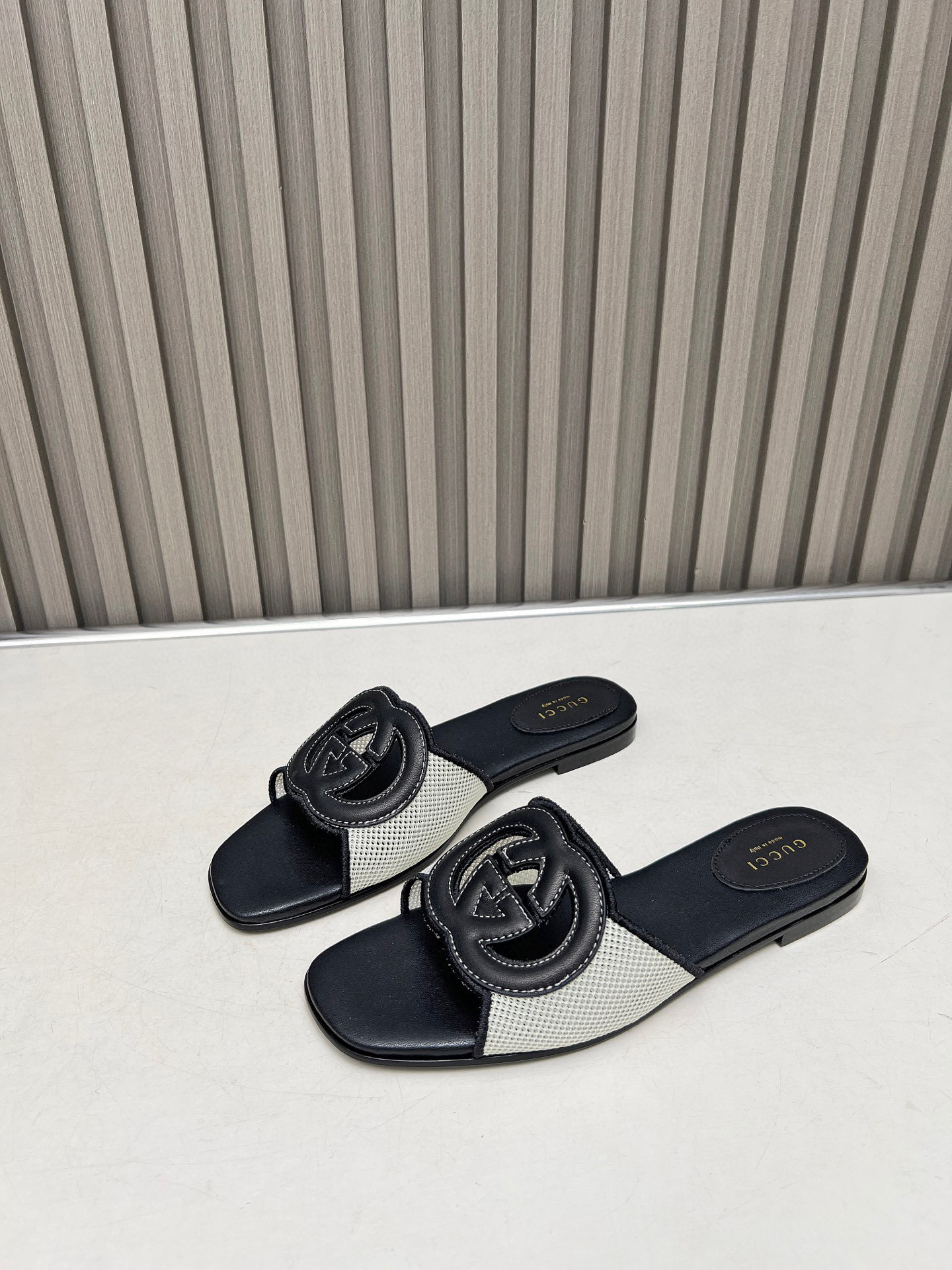 구찌 여자 슬리퍼