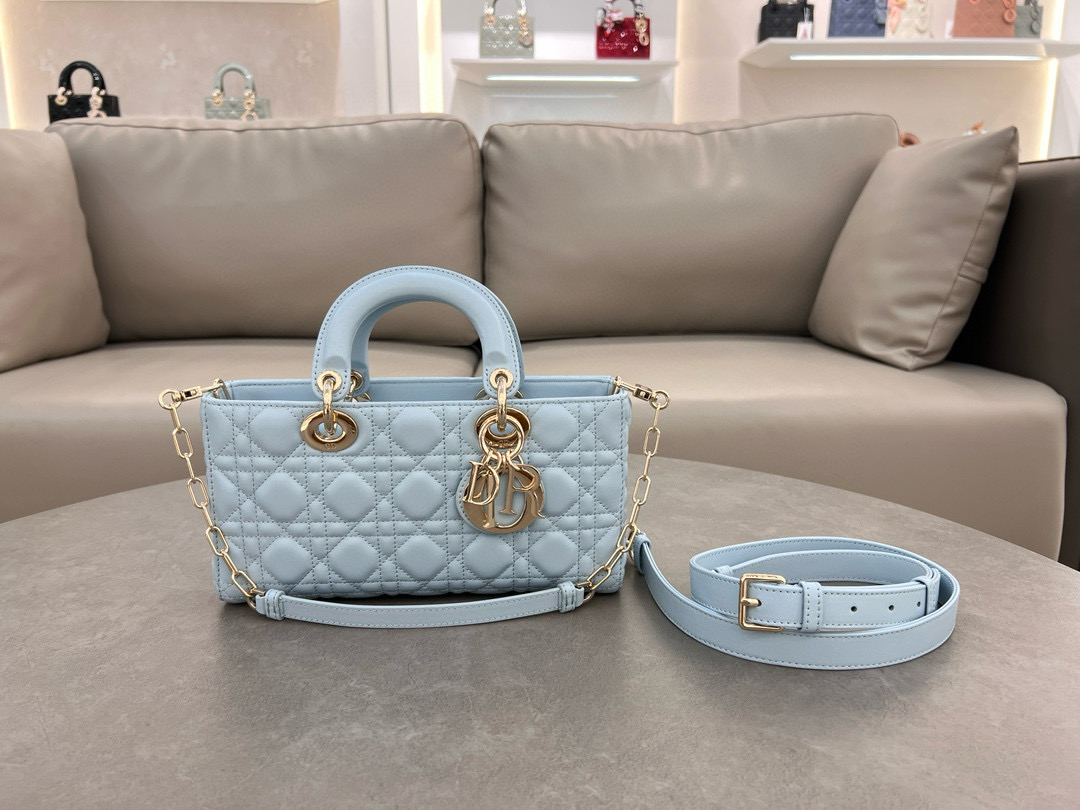 디올 M0540 레이디 백 여자가방