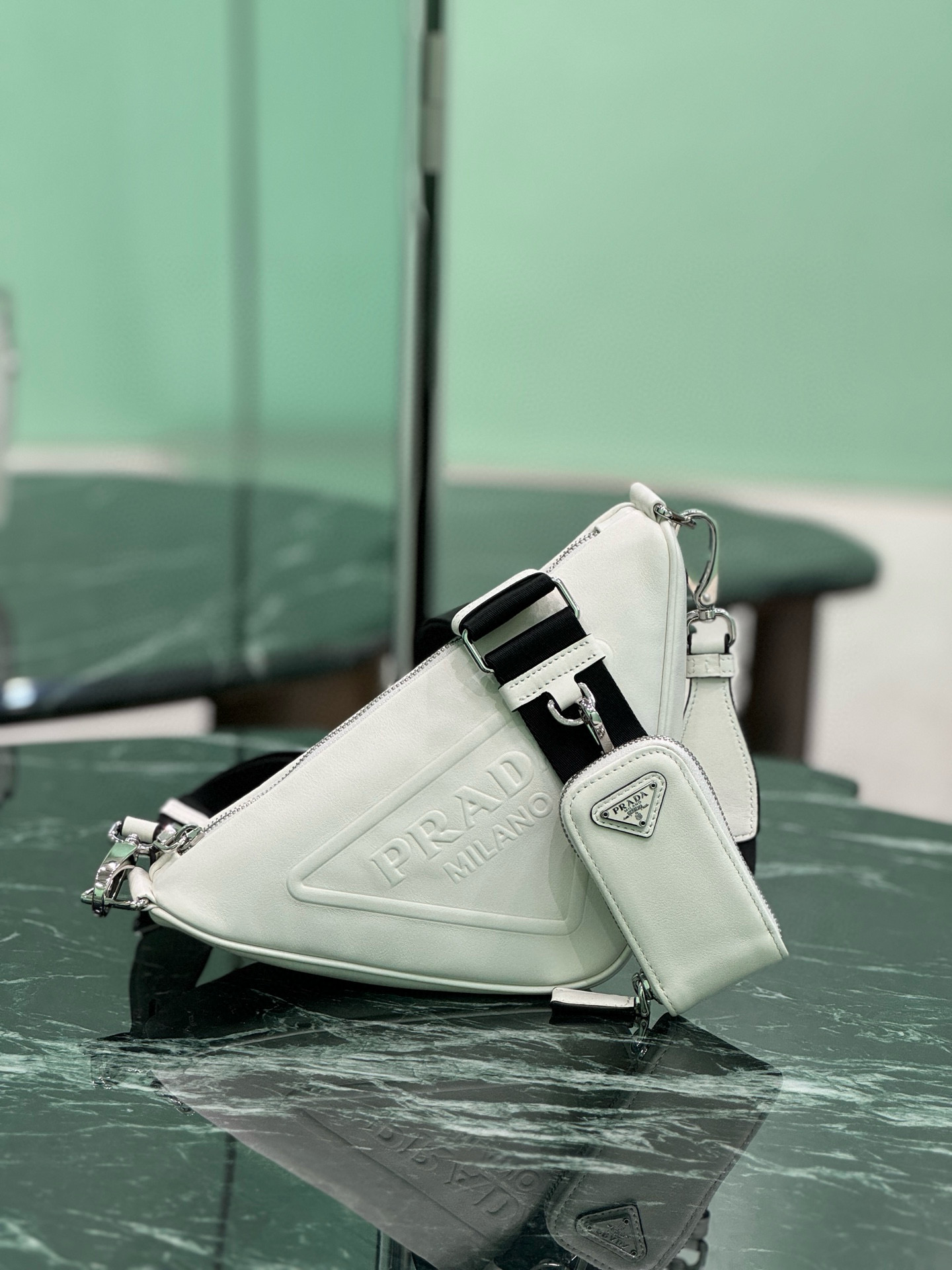 프라다 1BH190 남녀공용가방