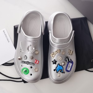 발렌시아가 남녀공용 슬리퍼