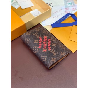 루이비통 여권지갑 M11701