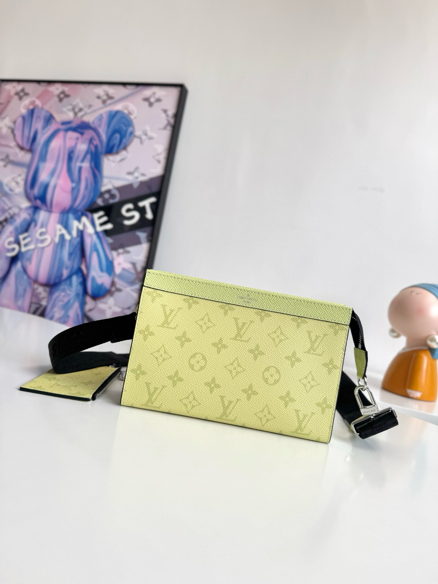 루이비통 M14114 남자가방