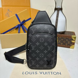 루이비통  M47137 남자가방