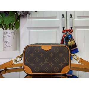 루이비통 M14058 남자가방