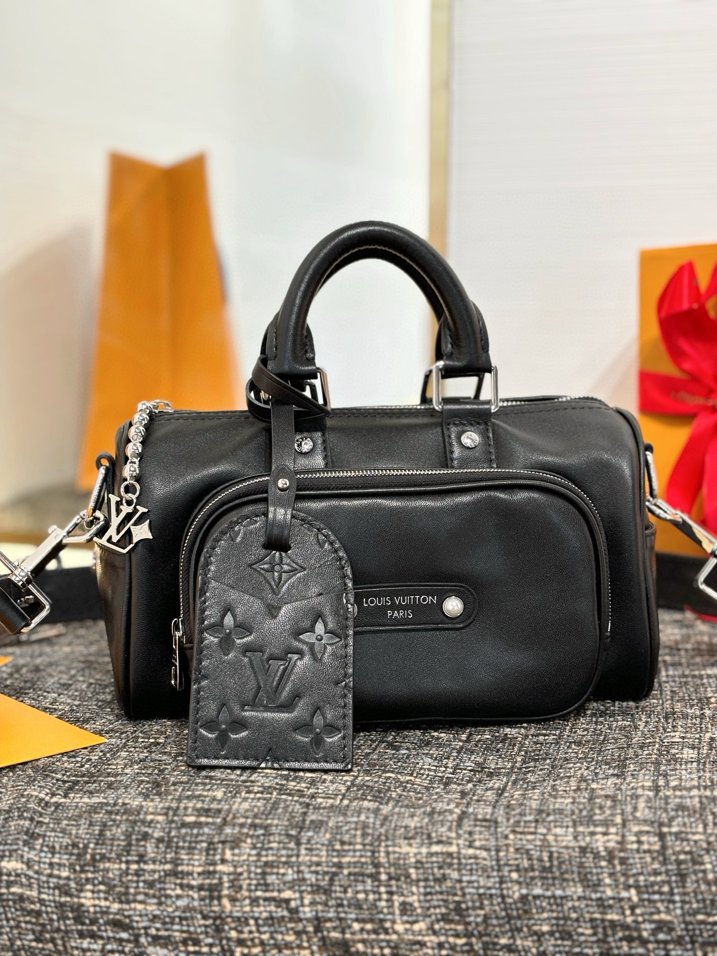 루이비통 M13988 남자가방