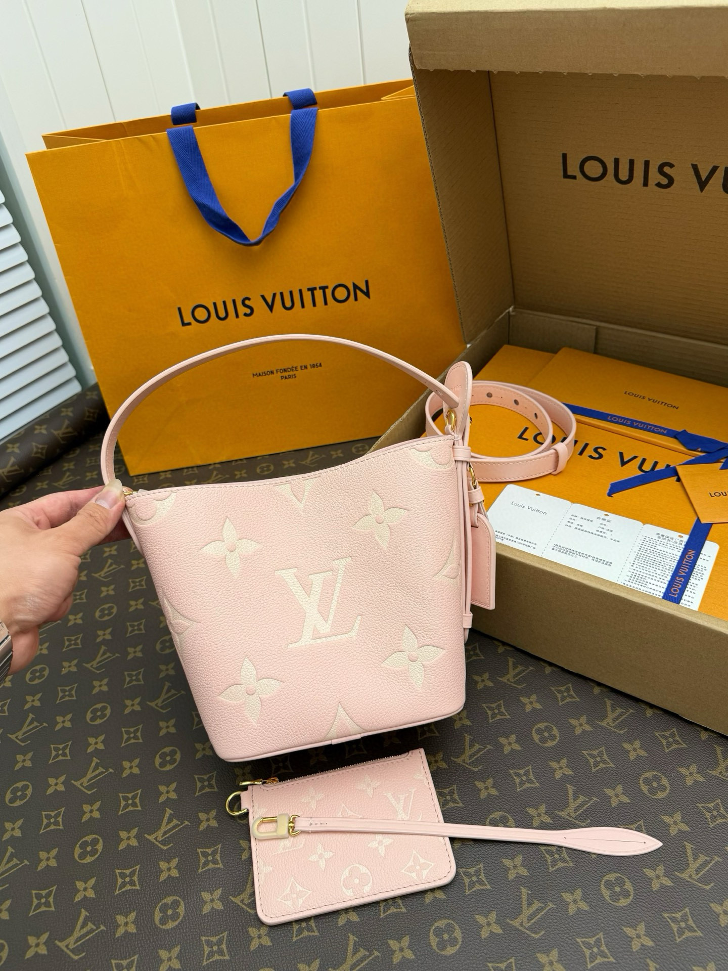 루이비통 M14356 여자가방