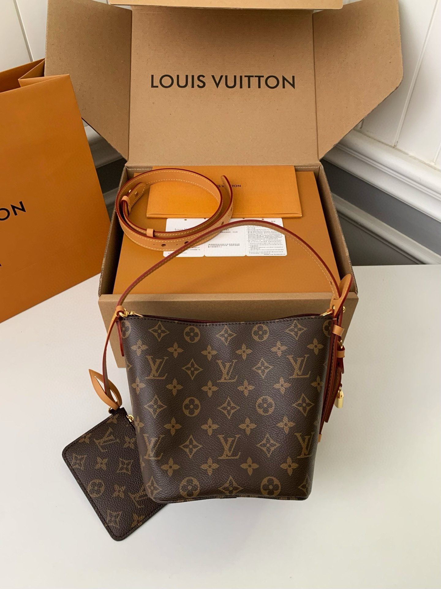 루이비통 M12925 여자가방