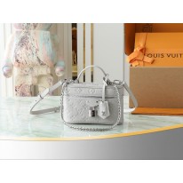 루이비통 M13593 여자가방
