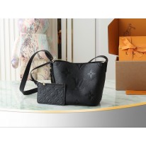 루이비통 M13480 여자가방