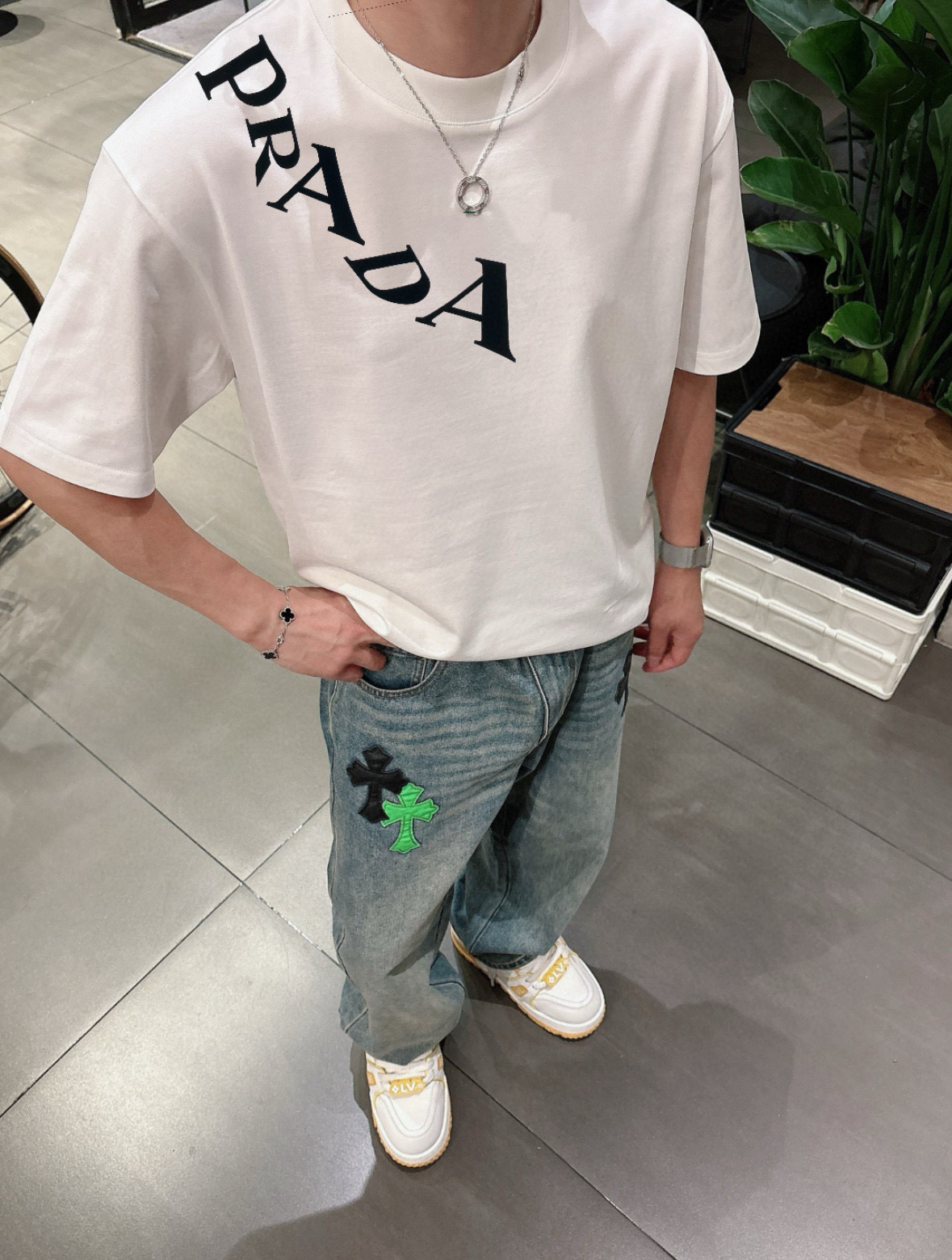 프라다 남자 반팔티