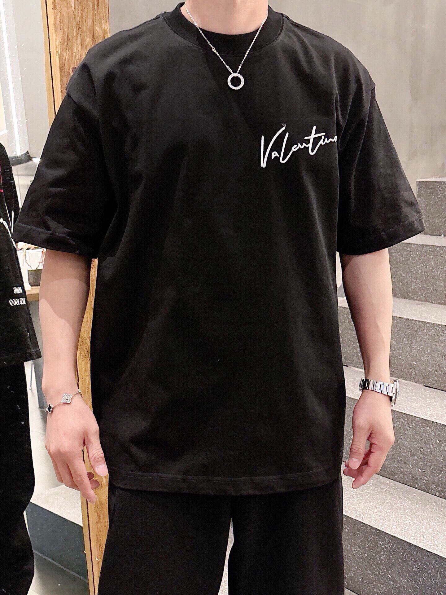 발렌티노 남자 반팔티