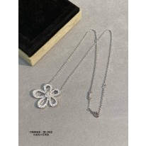 반클리프앤아펠 목걸이