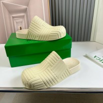 보테가베네타 남자 슬리퍼