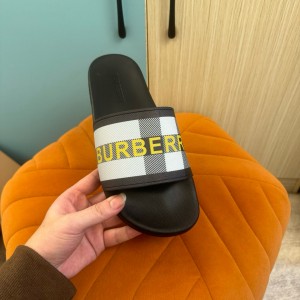 버버리 남녀공용 슬리퍼