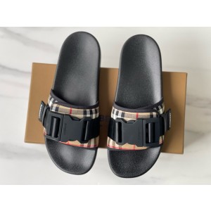 버버리 남자 슬리퍼