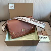 버버리  여자가방