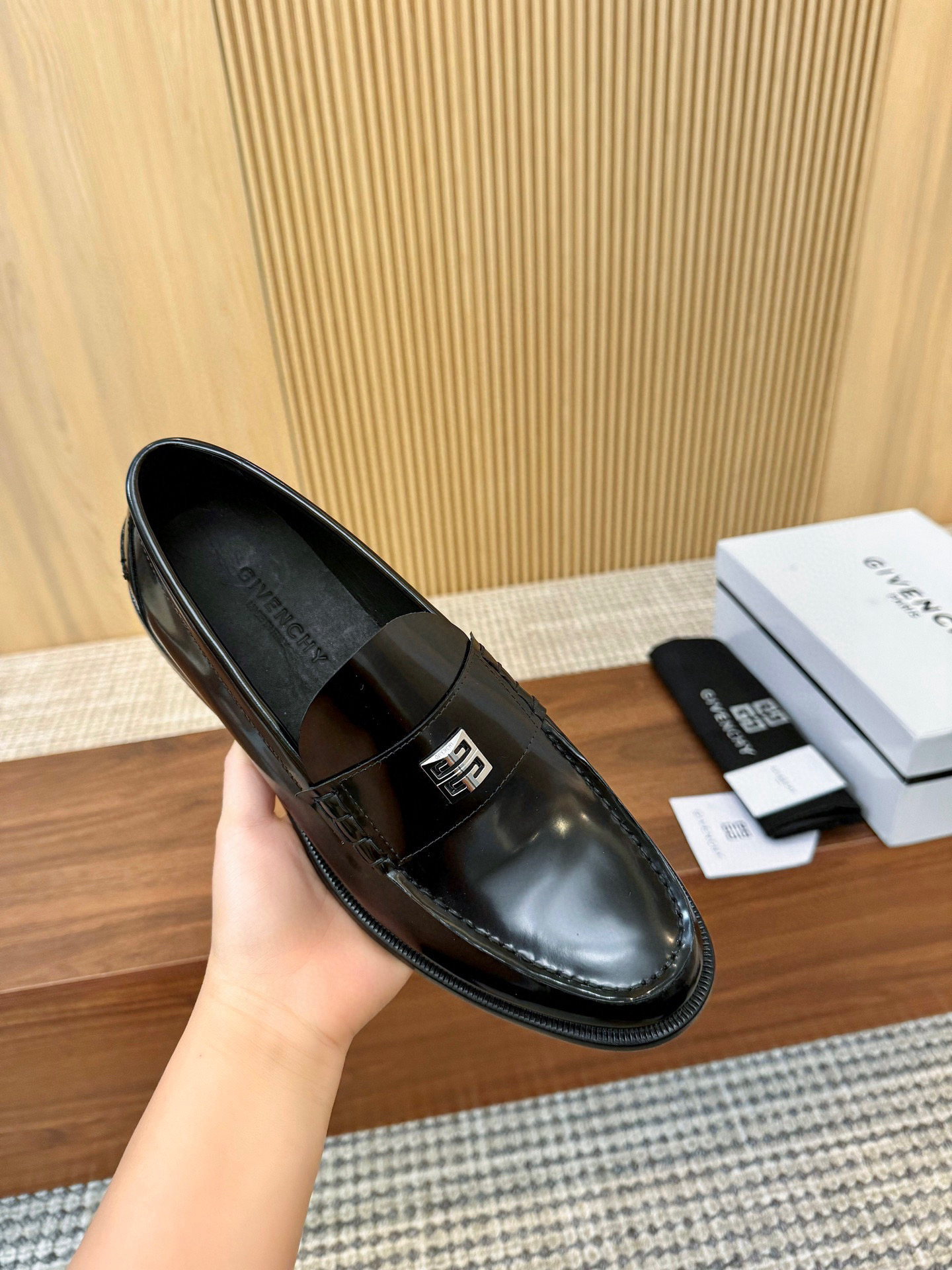 지방시 남자 구두