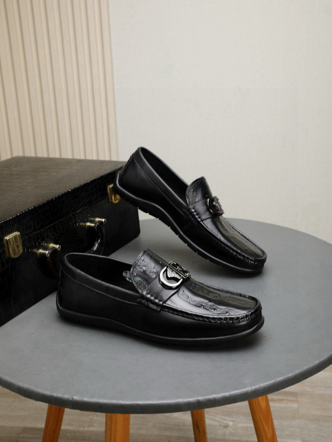 베르사체 남자 구두