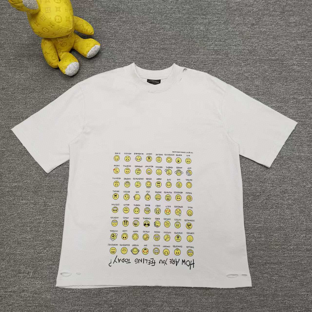 발렌시아가 남녀공용 반팔티