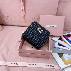 미우미우 5M0522 여자 카드지갑 머니클립