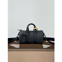 루이비통 M20900 남자가방