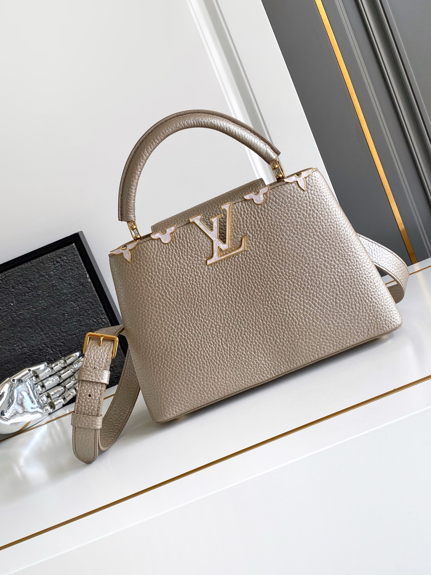 루이비통 M25404 여자가방