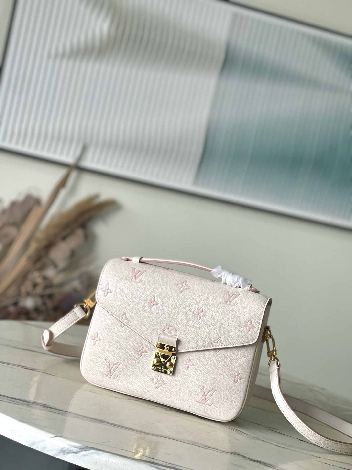 루이비통  M14977 여자가방