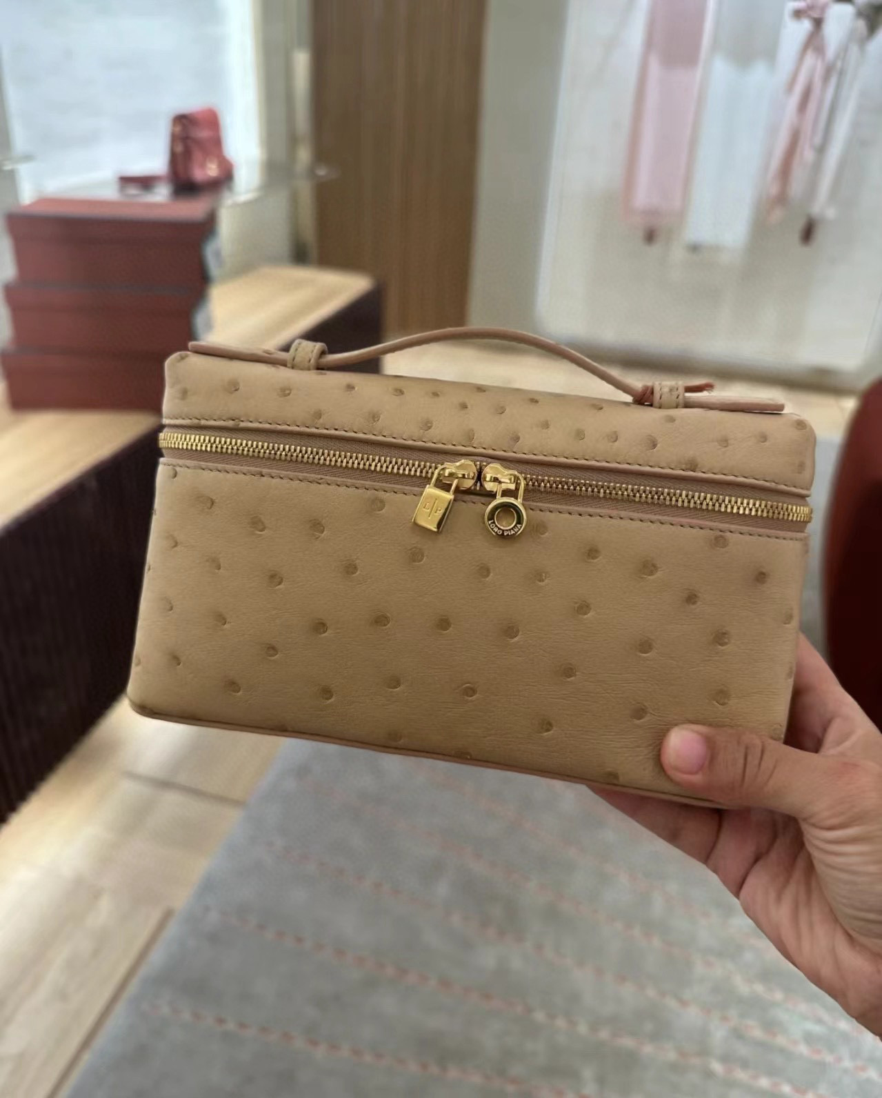 로로피아나 여자가방